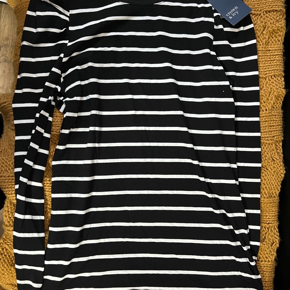 Crown and Ivy Black and White Striped Long Sleeve Top. NWT